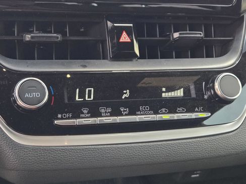 Used 2026 Toyota Corolla SE FWD image 18