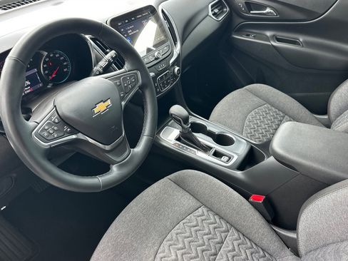 Used 2024 Chevrolet Equinox LT FWD image 9