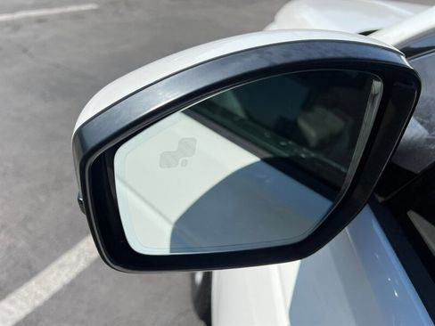 Used 2020 Land Rover Discovery Sport image 25