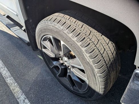 Used 2019 Chevrolet Silverado 1500 LT RWD image 11