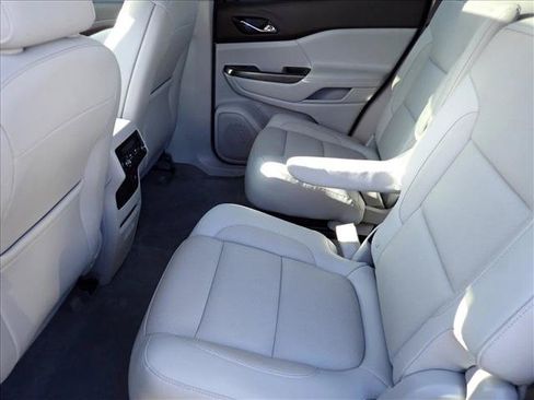Used 2019 GMC Acadia SLT FWD image 10