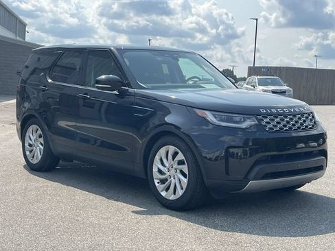 Used 2024 Land Rover Discovery S AWD/4WD image 15