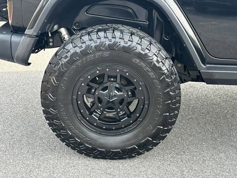 Used 2018 Jeep Wrangler Unlimited Rubicon w/ Dual Top Group image 21