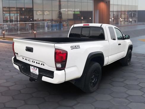 Used 2020 Toyota Tacoma SR w/ SX Package AWD/4WD image 10
