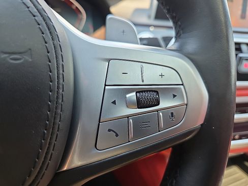 Used 2022 BMW 740i w/ M Sport Package image 17