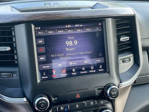 Used 2019 RAM 1500 Laramie AWD/4WD image 14