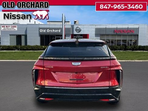 Used 2024 Cadillac Lyriq Luxury AWD/4WD image 6