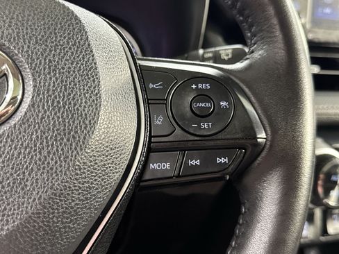 Used 2021 Toyota RAV4 XLE Premium AWD/4WD image 45