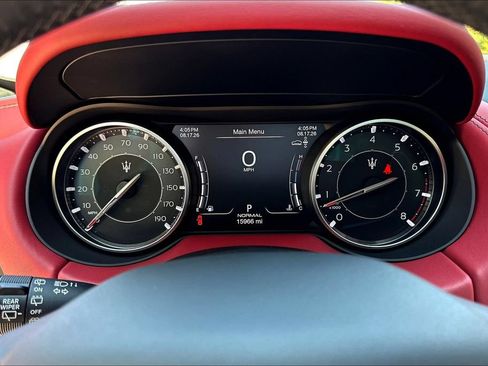 Used 2022 Maserati Levante GT AWD/4WD image 15