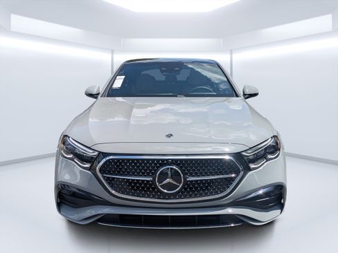 New 2026 Mercedes-Benz E 450 4MATIC Sedan image 8