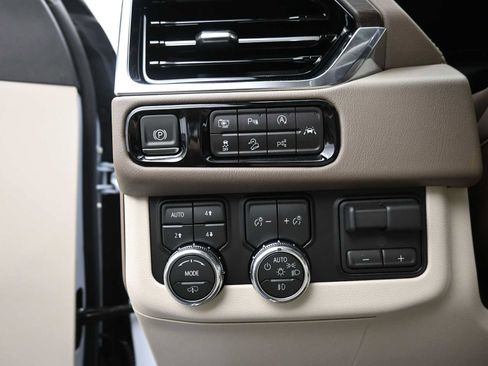 New 2026 GMC Yukon Denali w/ Denali Reserve Package image 14