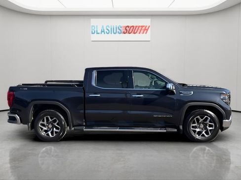 Used 2022 GMC Sierra 1500 SLT w/ SLT Premium Plus Package image 2