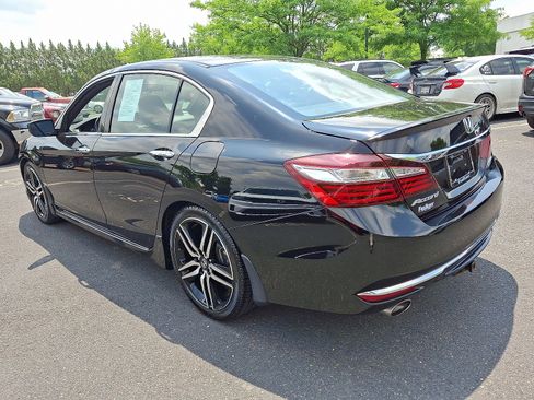 Certified 2017 Honda Accord Sport Special Edition image 4
