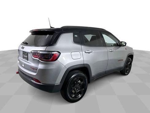 Used 2024 Jeep Compass Trailhawk AWD/4WD image 8