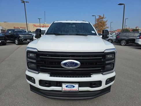 Used 2025 Ford F250 Platinum image 8