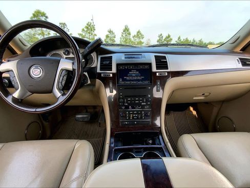 Used 2009 Cadillac Escalade ESV image 14