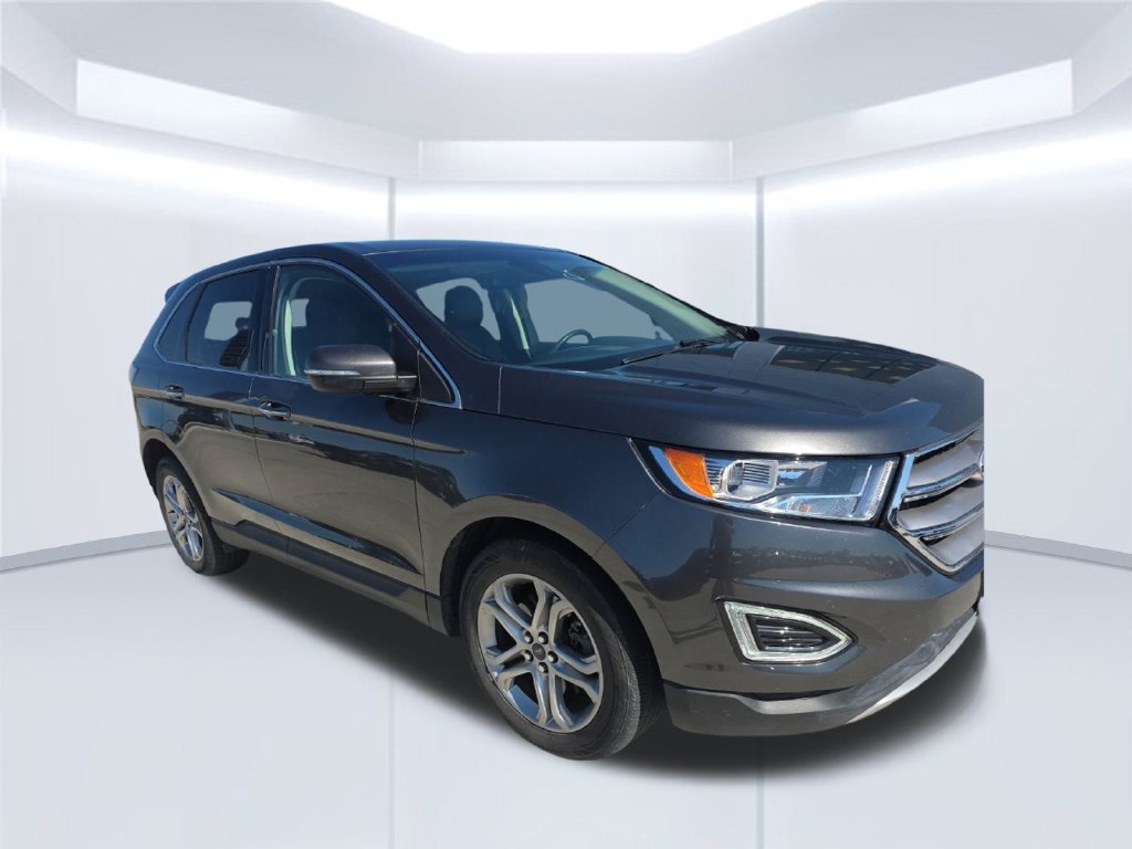 Used 2018 Ford Edge Titanium w/ Ford Safe & Smart Package AWD/4WD image 8