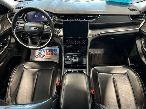 Used 2023 Jeep Grand Cherokee L Limited AWD/4WD image 28