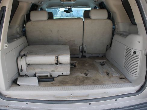 Used 2007 Chevrolet Tahoe LTZ w/ LTZ Preferred Equipment Group RWD image 29