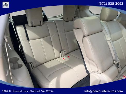 Used 2020 Nissan Pathfinder Platinum FWD image 25