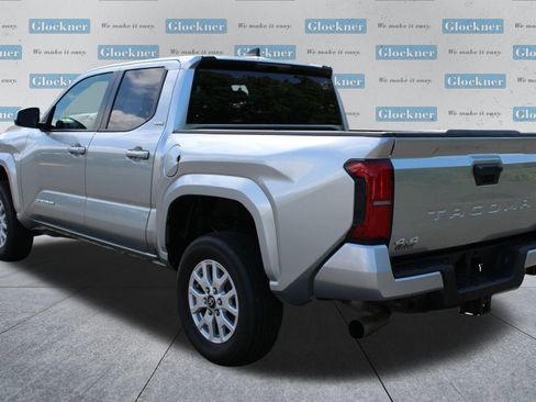 Used 2025 Toyota Tacoma SR5 AWD/4WD image 8