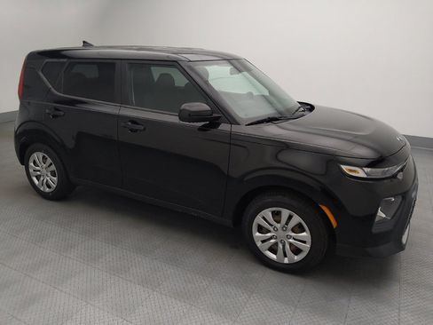 Used 2020 Kia Soul LX FWD image 11