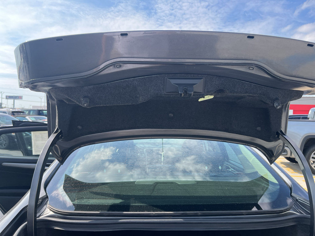 Used 2018 Ford Fusion SE FWD image 33