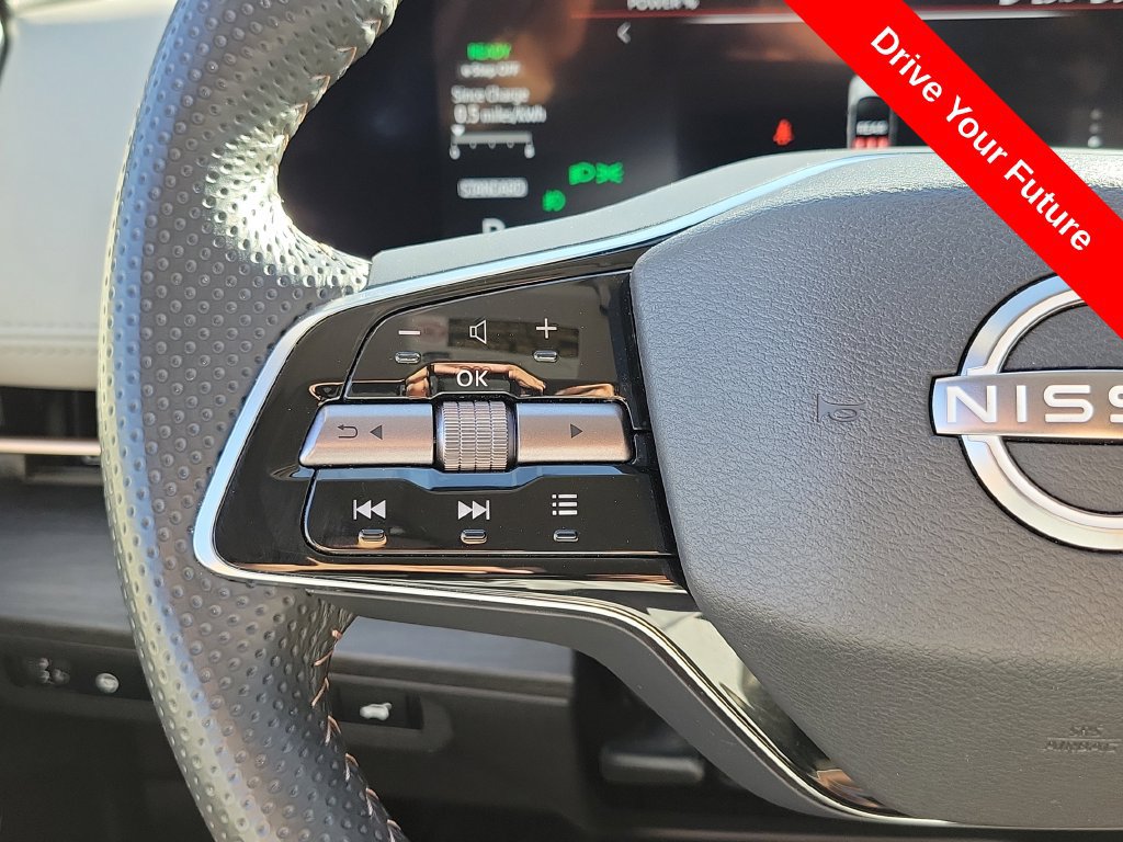 Used 2024 Nissan Ariya FWD image 7
