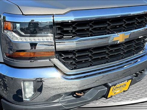 Used 2017 Chevrolet Silverado 1500 LT w/ LT Convenience Package AWD/4WD image 31