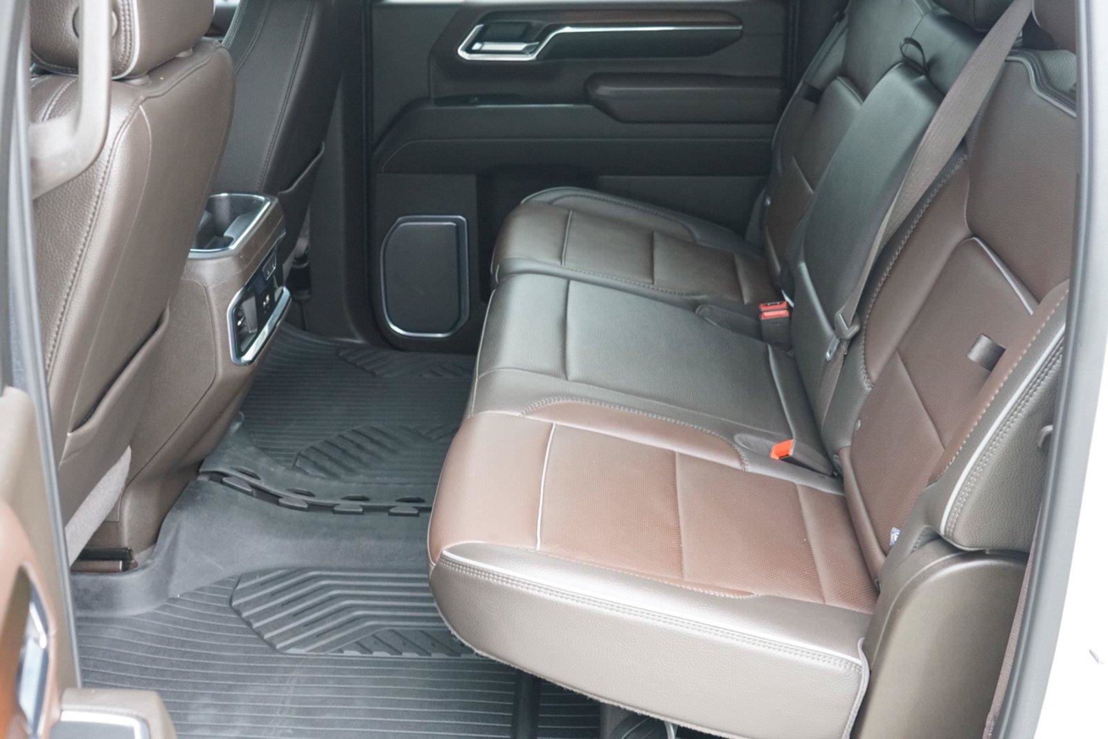 Used 2024 GMC Sierra 3500 Denali AWD/4WD image 21