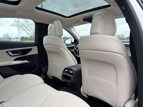 Used 2026 Mercedes-Benz E 350 4MATIC Sedan image 18