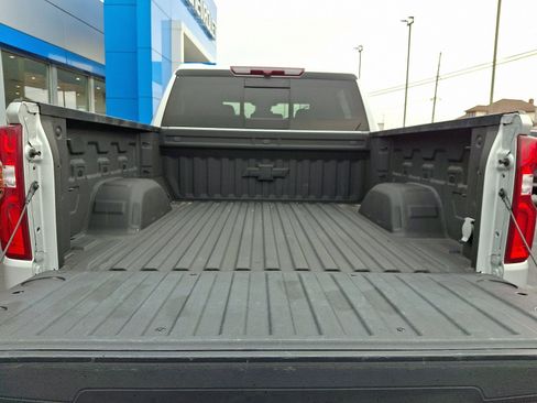 Used 2022 Chevrolet Silverado 1500 LT Trail Boss w/ Convenience Package II image 30