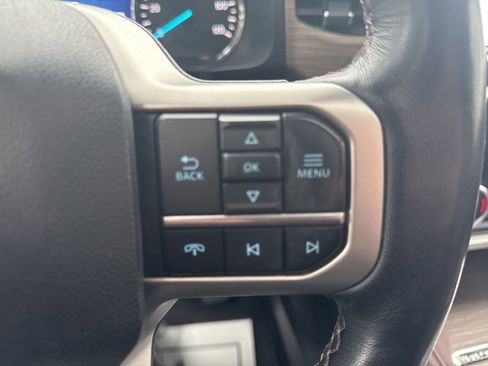 Used 2023 Ford Expedition Limited image 16