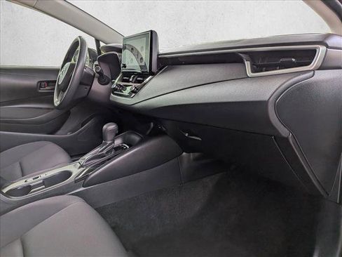 Used 2025 Toyota Corolla LE w/ Convenience Package FWD image 19