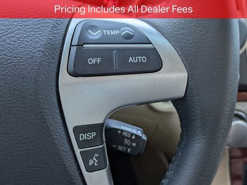Used 2013 Toyota Highlander Limited FWD image 29