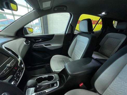 Used 2022 Chevrolet Equinox LT FWD image 12
