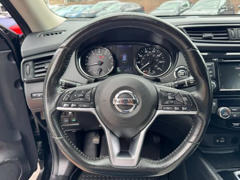 Used 2019 Nissan Rogue SV FWD image 29