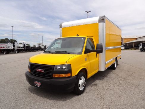 Used 2022 GMC Savana 3500 Extended w/ Power Convenience Package RWD image 49