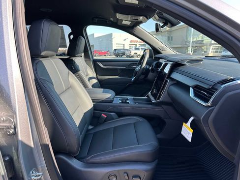 New 2026 GMC Acadia Elevation AWD/4WD image 10