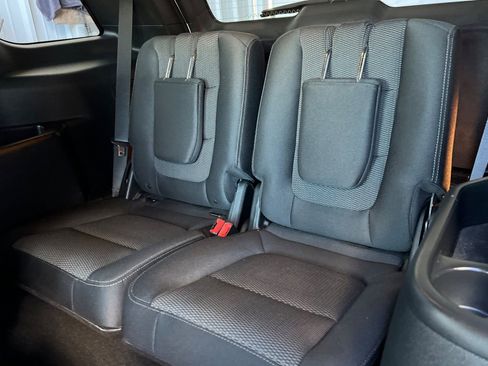 Certified 2019 Ford Explorer XLT w/ Equipment Group 201A FWD image 16