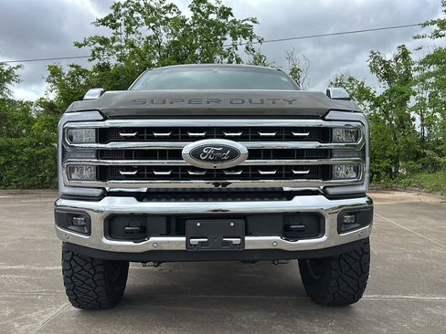 Used 2026 Ford F250 Lariat w/ Lariat Premium Package image 2