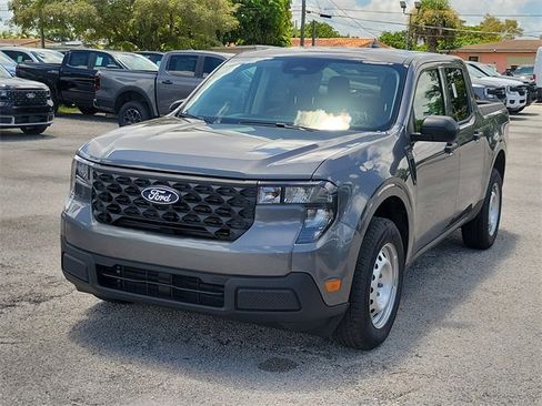 New 2025 Ford Maverick XL image 2