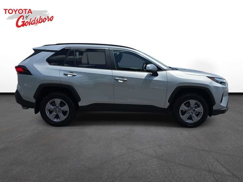 Used 2025 Toyota RAV4 XLE w/ Convenience Package FWD image 4