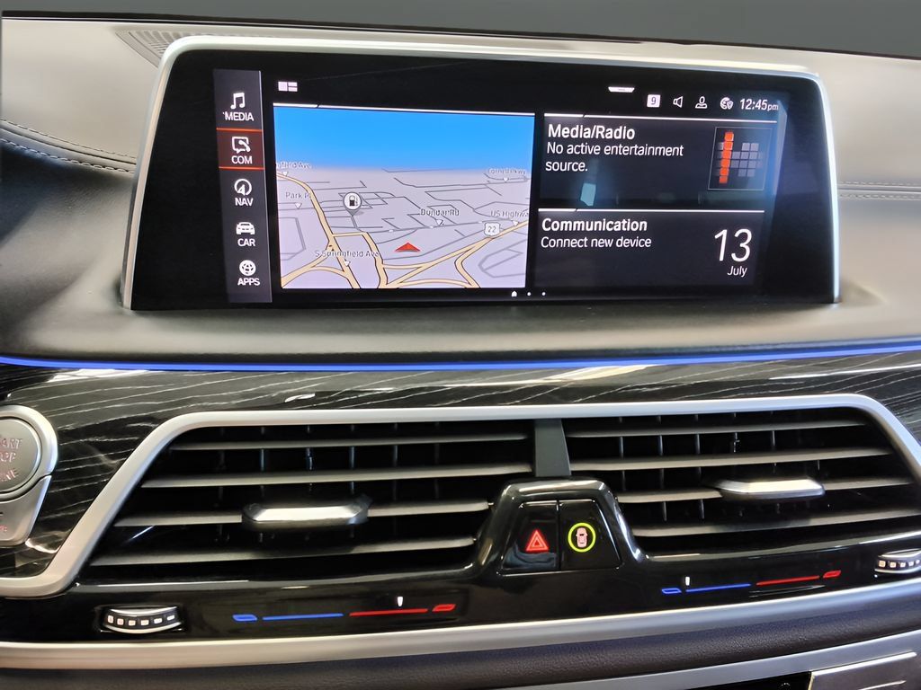 Used 2021 BMW 750i xDrive w/ Executive Package AWD/4WD image 26