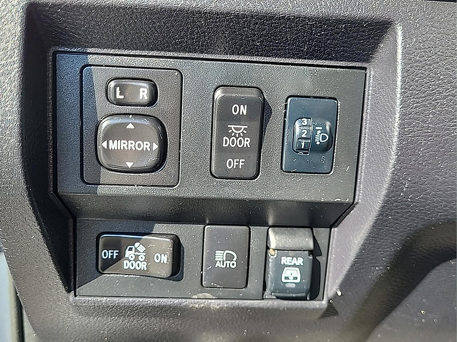 Used 2021 Toyota Tundra SR5 AWD/4WD image 22