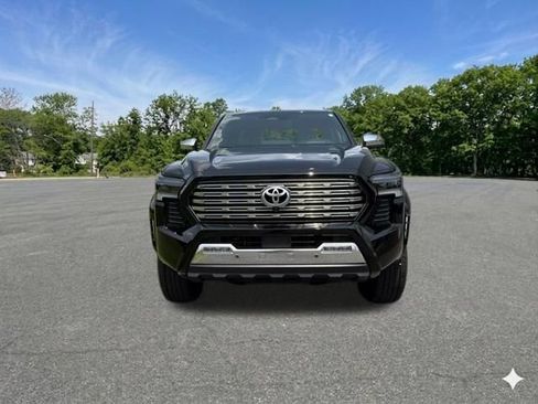 Used 2024 Toyota Tacoma Limited w/ Limited Package (LT) AWD/4WD image 3