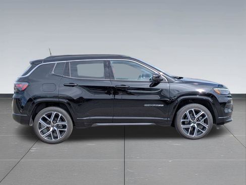 Used 2025 Jeep Compass Limited w/ Elite Group AWD/4WD image 6