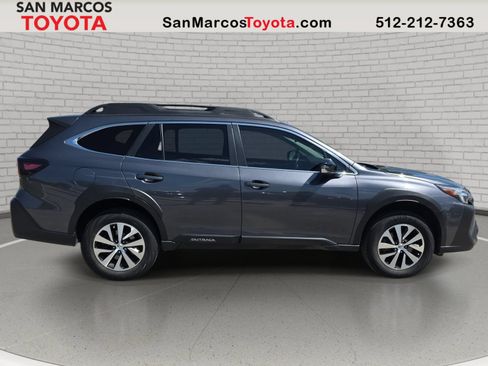 Used 2023 Subaru Outback Premium AWD/4WD image 5