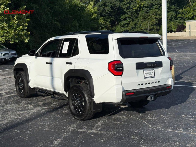 Used 2025 Toyota 4Runner SR5 AWD/4WD image 3