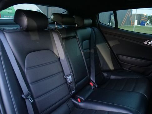 Used 2018 Kia Stinger GT2 image 25
